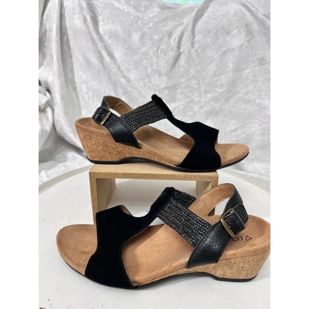 Vionic Kaytie Black Suede Leather Cork Wedge T-Strap Sandals Womens 9 JH:02-2023